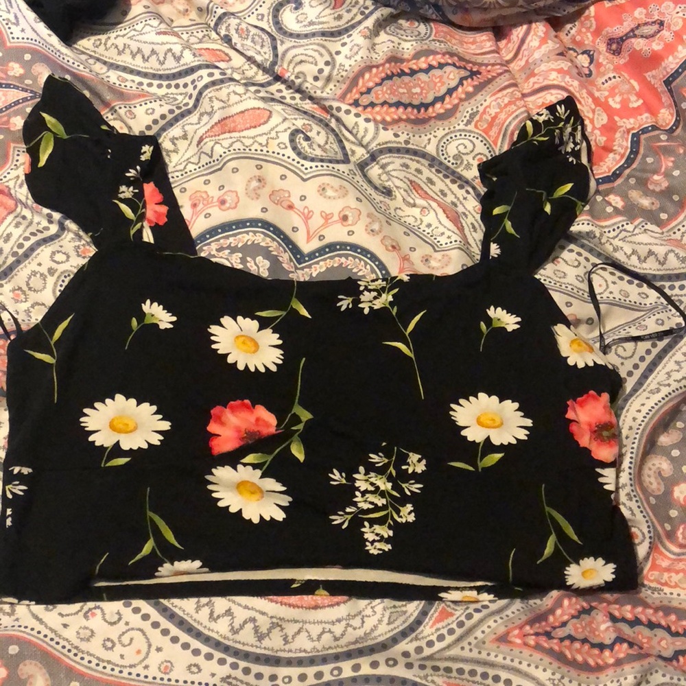 Crop top floral shit - Picture 1 of 2
